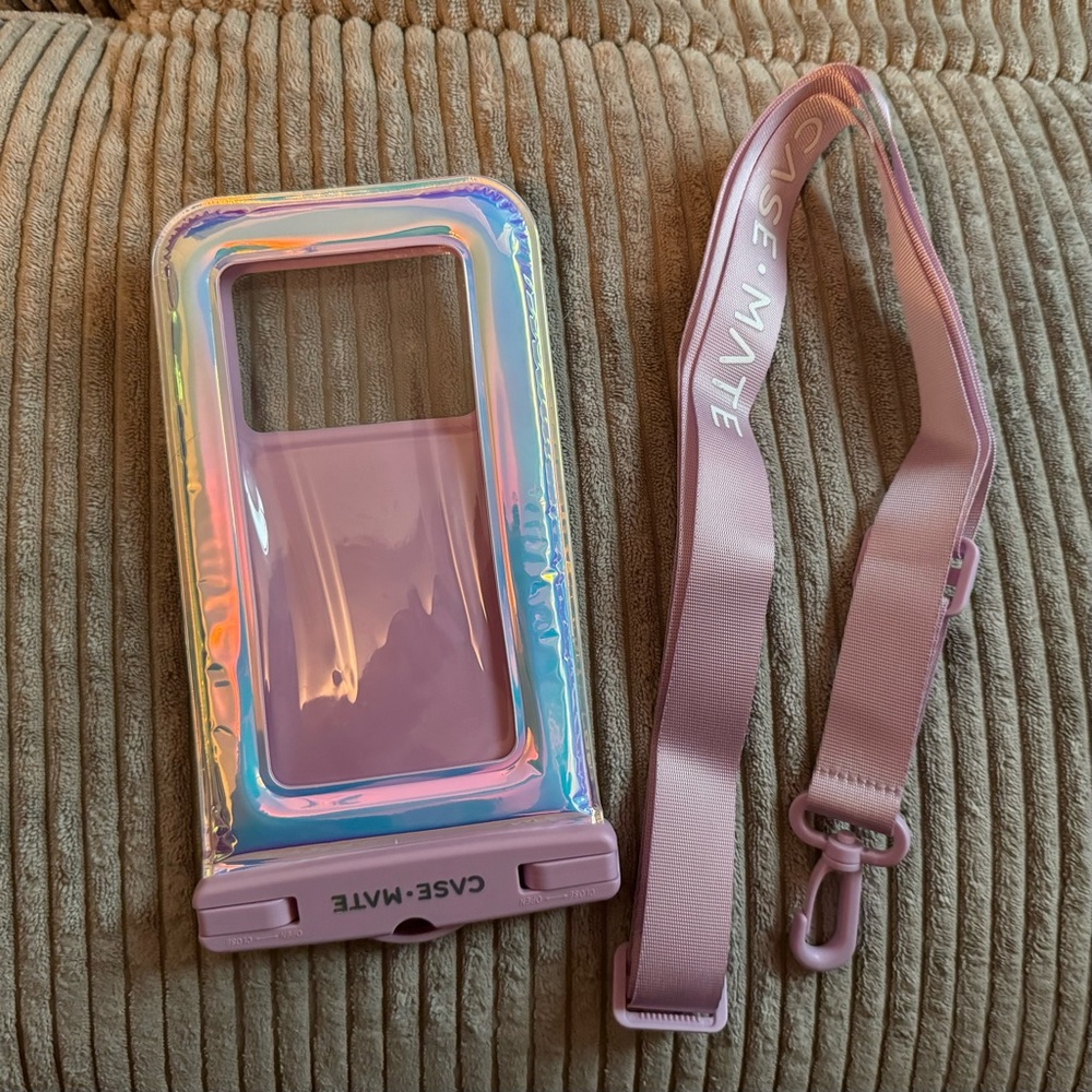 NWT Case-mate soap bubble waterproof phone pouch